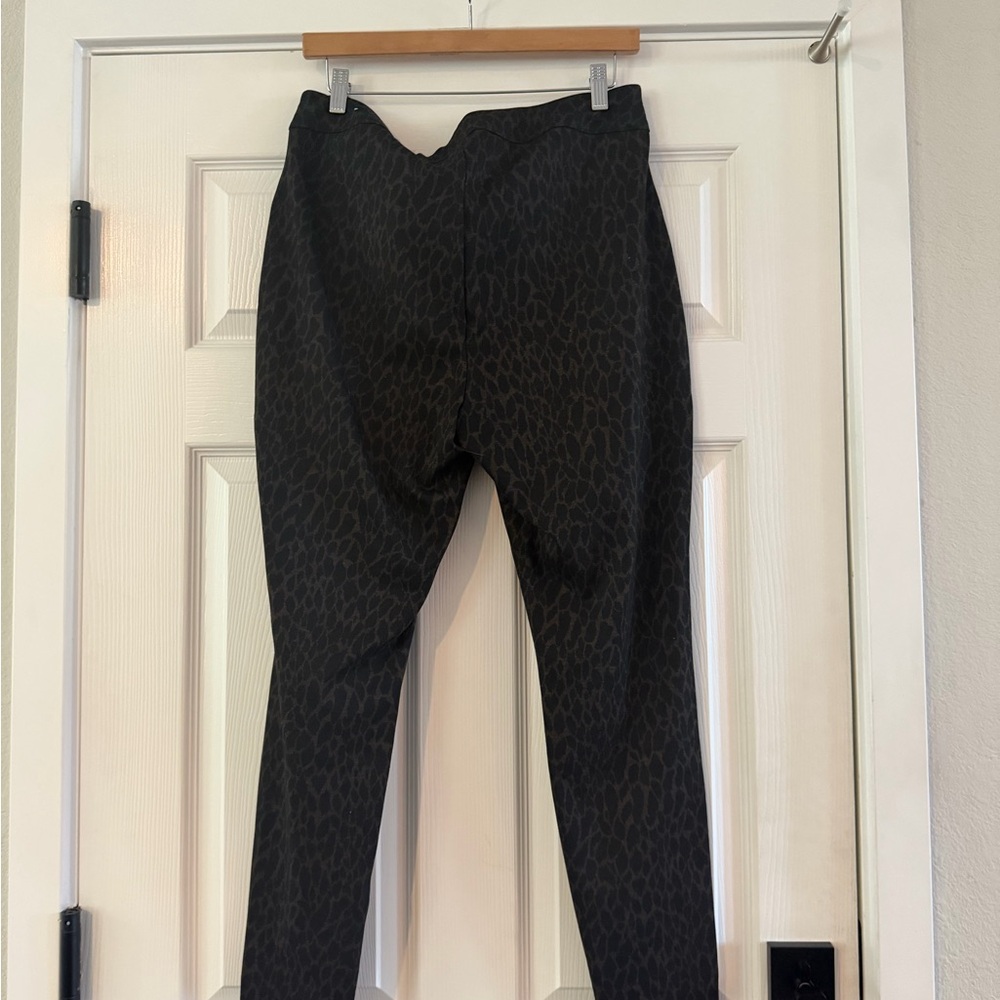 Chico's Black Subtle Leopard-Print Pull on Pants … - image 5